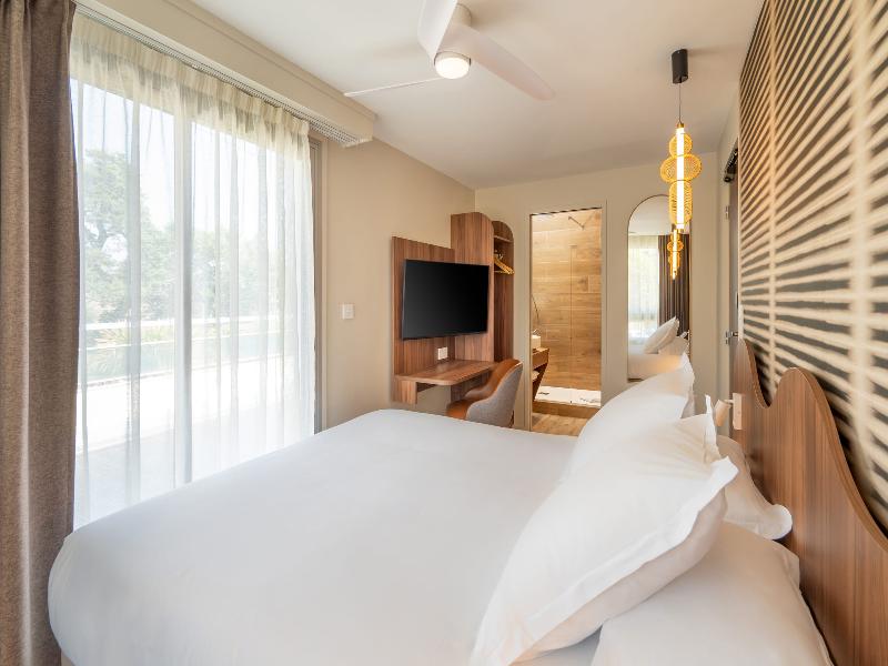 Best Western Hotel Le Crystal Dinard image