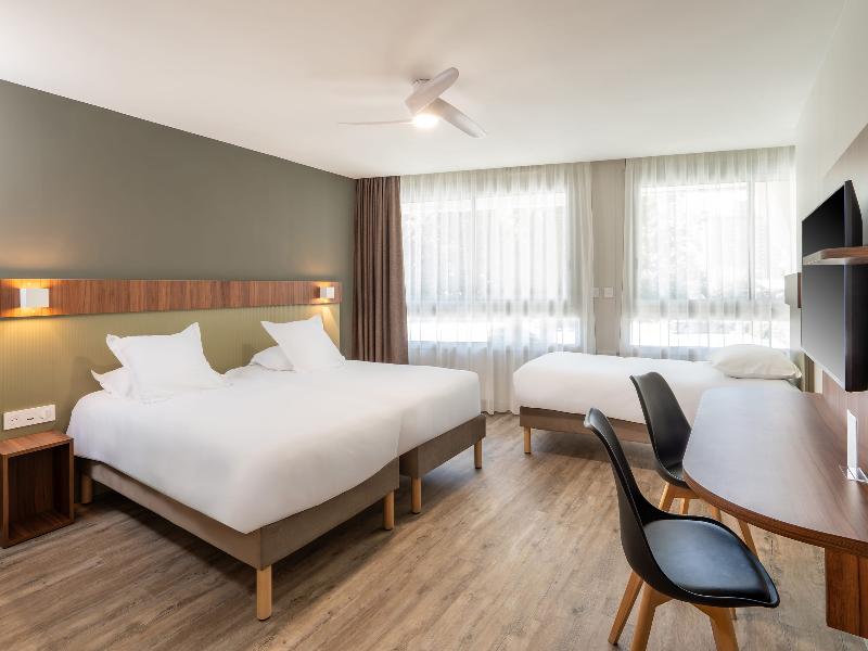 Best Western Hotel Le Crystal Dinard image