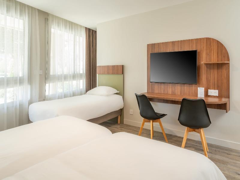 Best Western Hotel Le Crystal Dinard image
