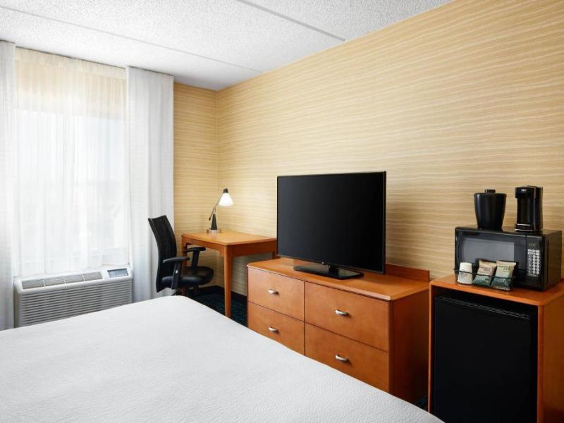Fairfield Inn & Suites Plainville image