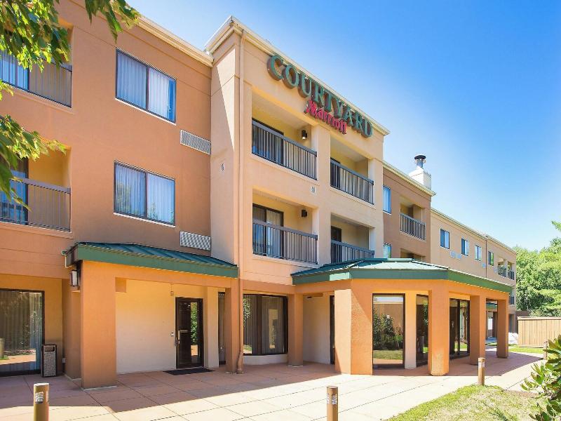 Courtyard Boston Westborough image