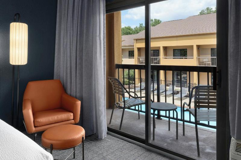 Courtyard Birmingham Hoover image