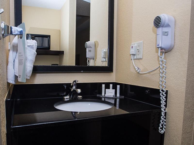 Fairfield Inn & Suites By Marriott Boston Milford image
