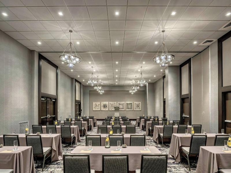 Renaissance Boston Patriot Place Hotel image
