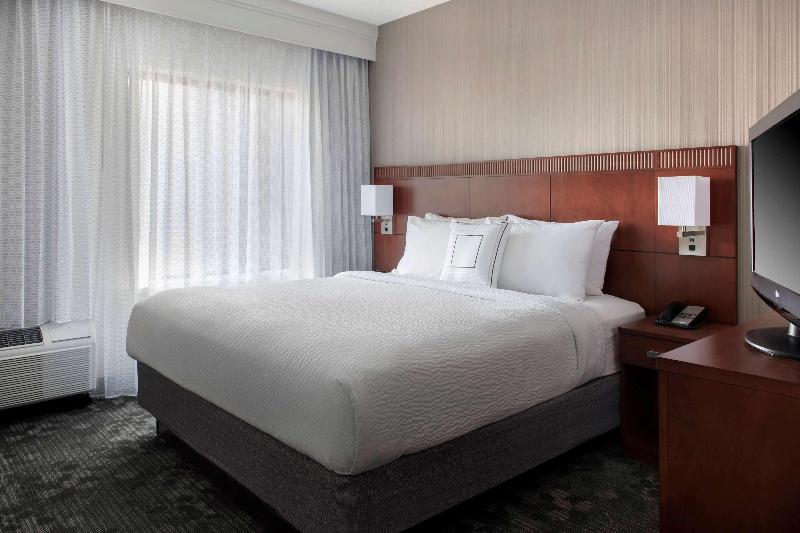 Sonesta Select Boston Stoughton image