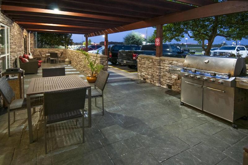 TownePlace Suites Baton Rouge Gonzales image