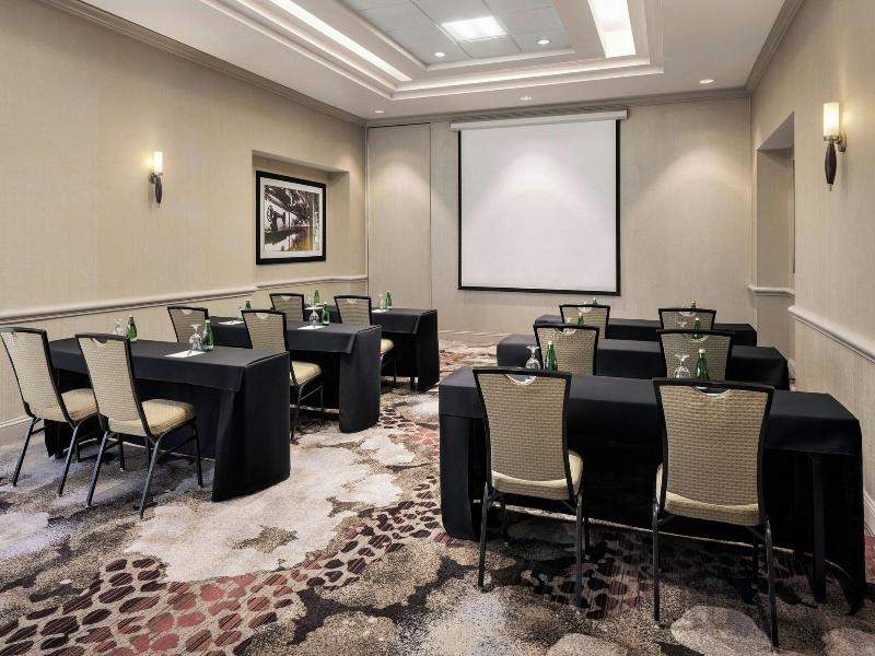 Chicago Marriott Suites Deerfield image