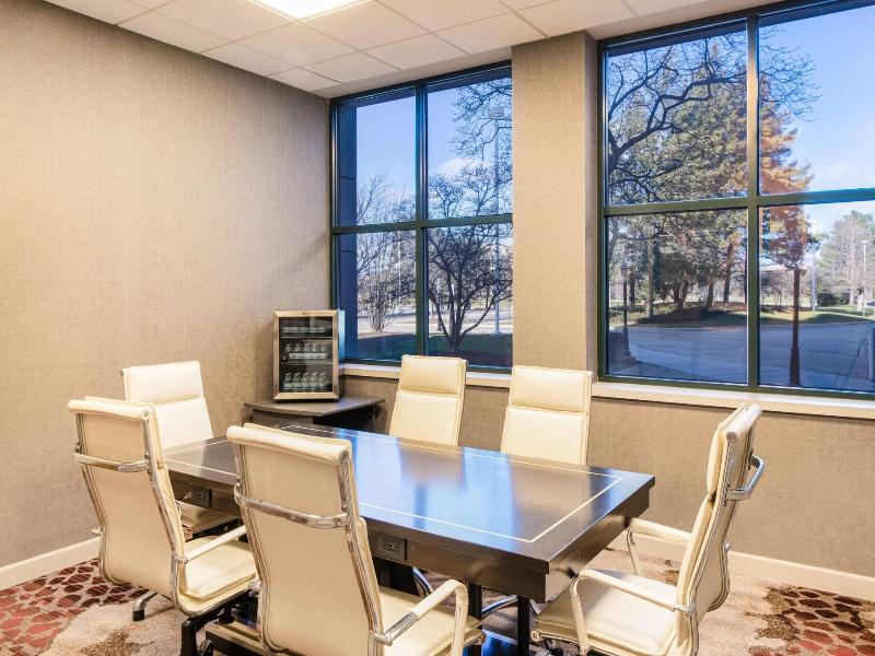 Chicago Marriott Suites Deerfield image