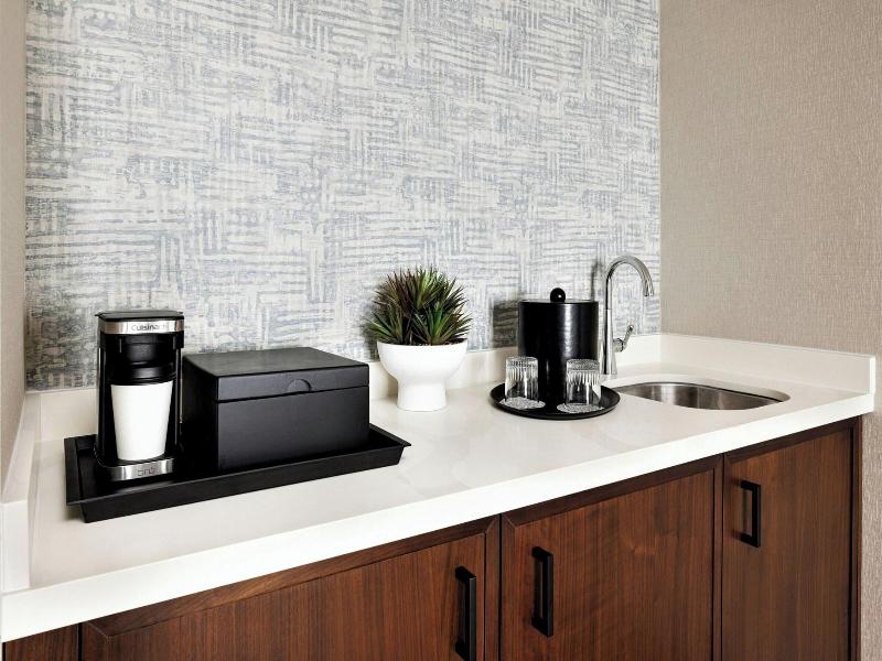 Chicago Marriott Suites Deerfield image