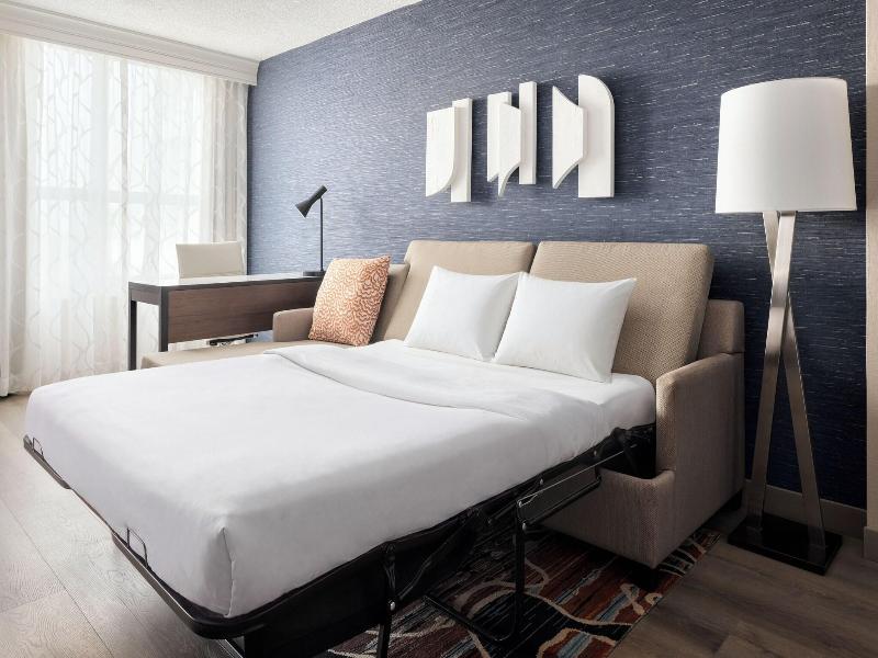 Chicago Marriott Suites Deerfield image
