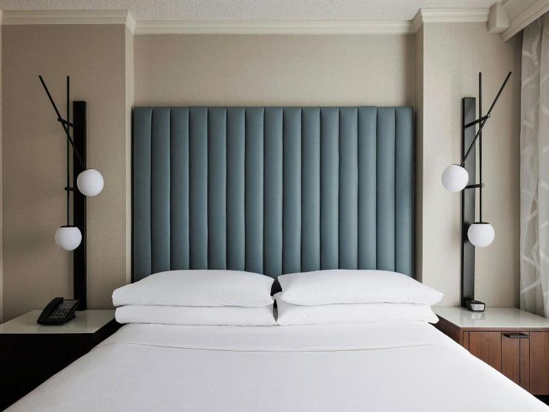 Chicago Marriott Suites Deerfield image