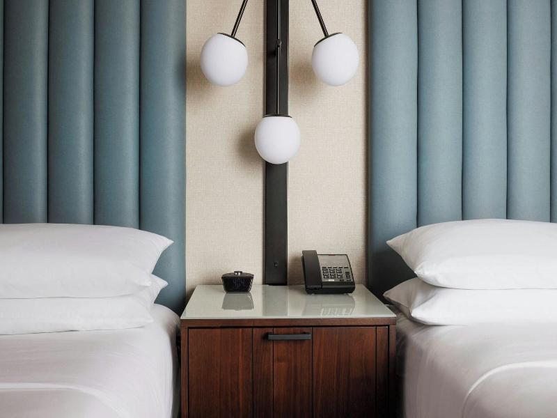 Chicago Marriott Suites Deerfield image