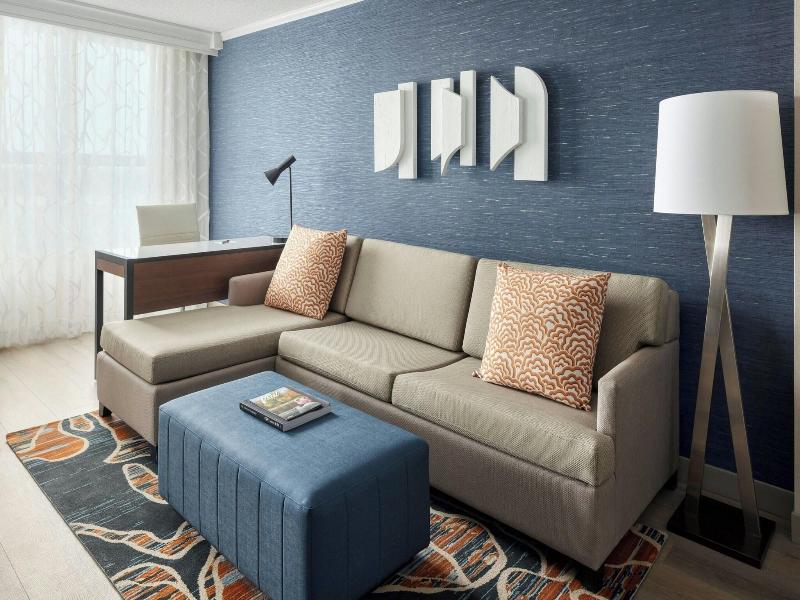 Chicago Marriott Suites Deerfield image