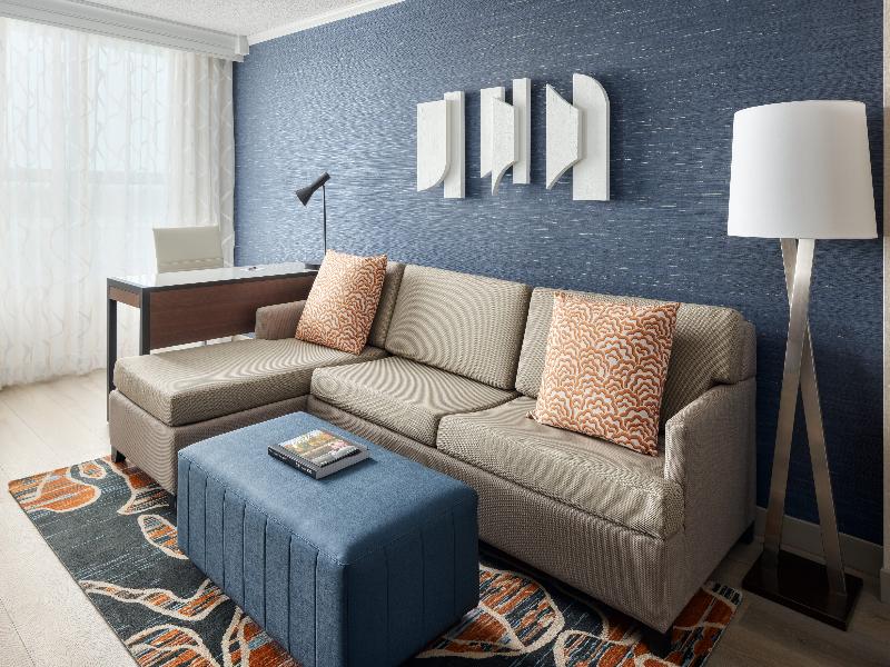 Chicago Marriott Suites Deerfield image