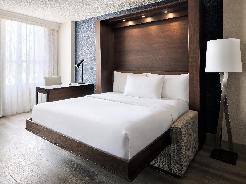 Chicago Marriott Suites Deerfield image