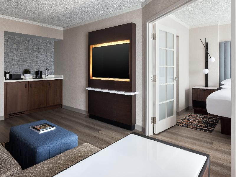 Chicago Marriott Suites Deerfield image