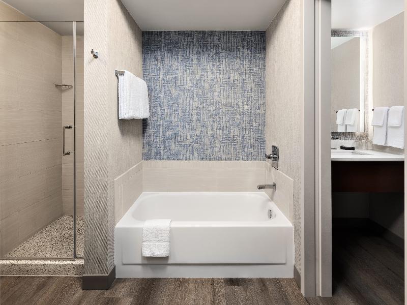 Chicago Marriott Suites Deerfield image