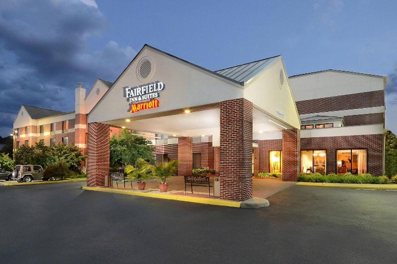 Fairfield Inn & Suites Charlottesville North image