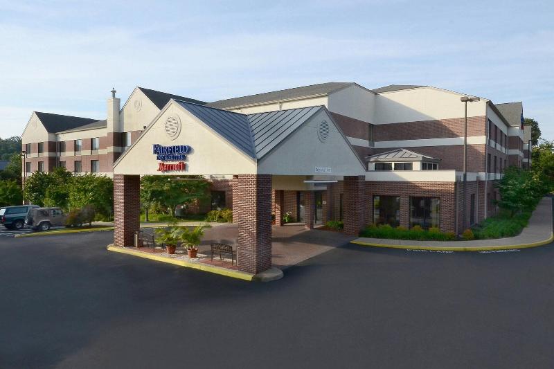 Fairfield Inn & Suites Charlottesville North image