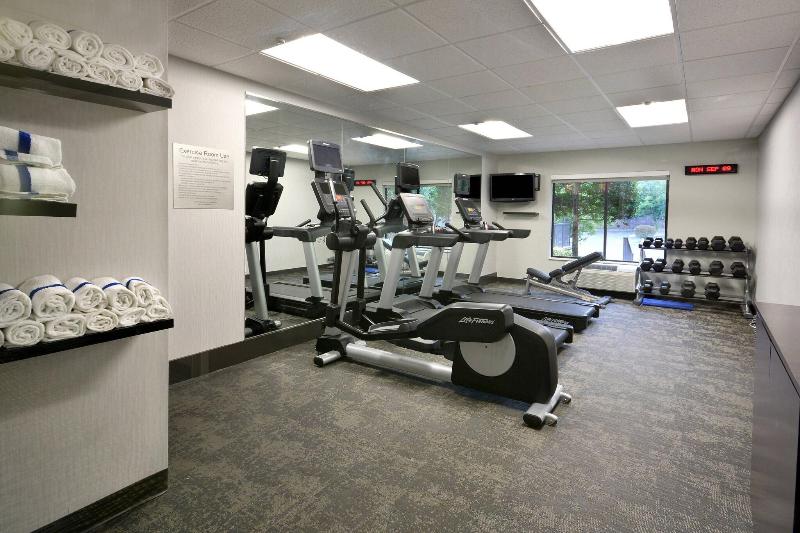 Fairfield Inn & Suites Charlottesville North image