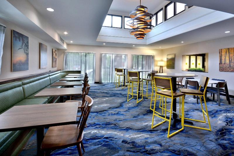 Fairfield Inn & Suites Charlottesville North image