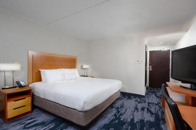 Fairfield Inn & Suites Charlottesville North image