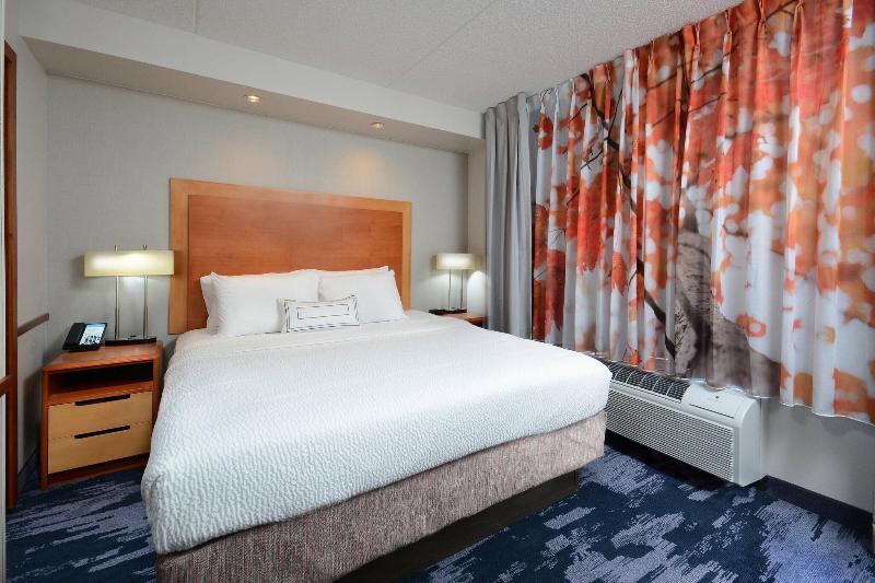 Fairfield Inn & Suites Charlottesville North image