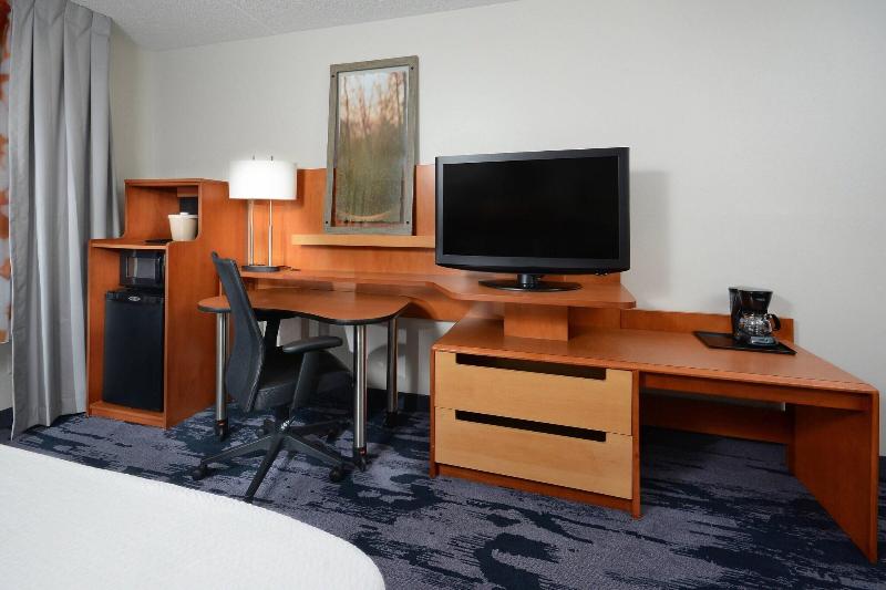 Fairfield Inn & Suites Charlottesville North image