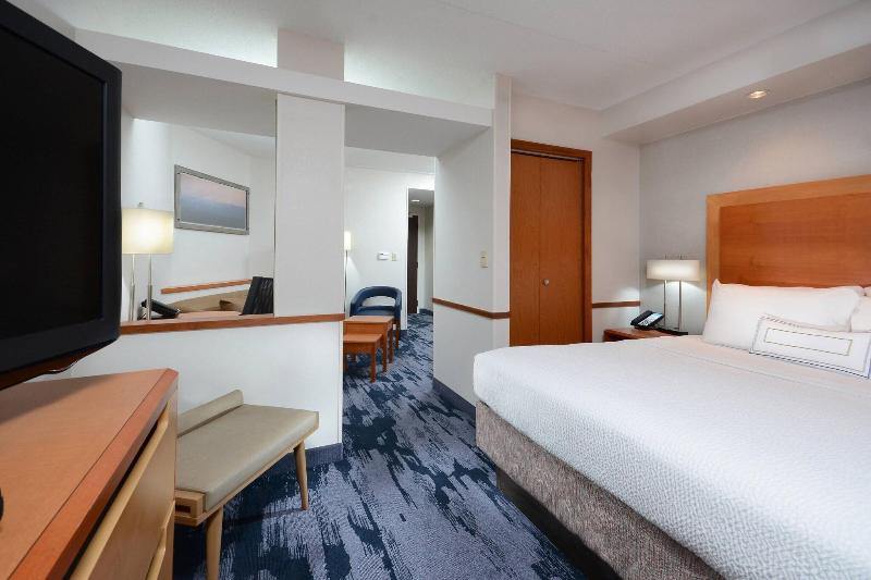 Fairfield Inn & Suites Charlottesville North image