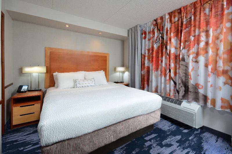 Fairfield Inn & Suites Charlottesville North image