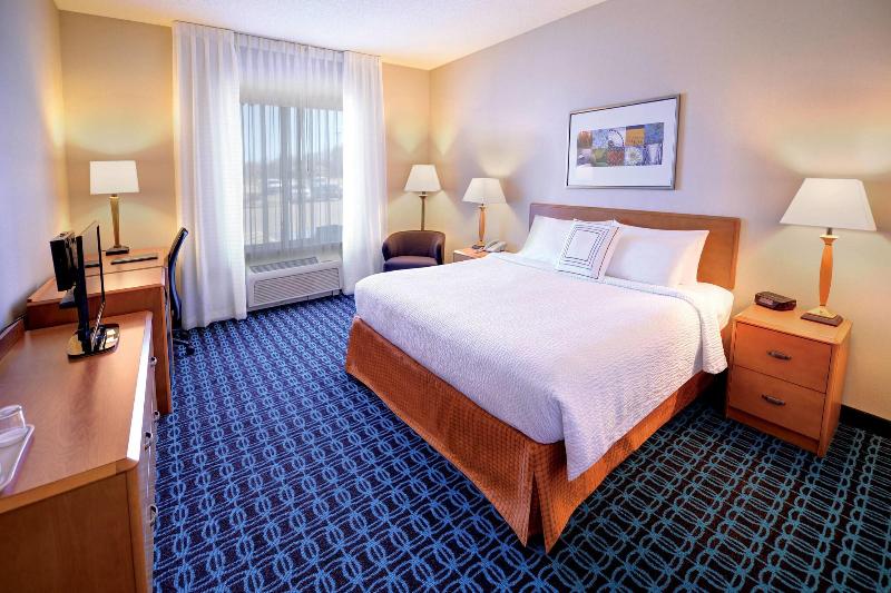 Fairfield Inn & Suites Wausau image