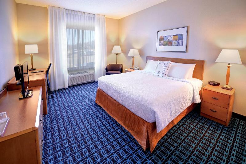Fairfield Inn & Suites Wausau image
