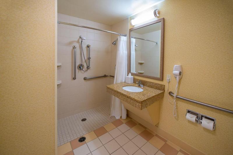 Fairfield Inn & Suites Wausau image