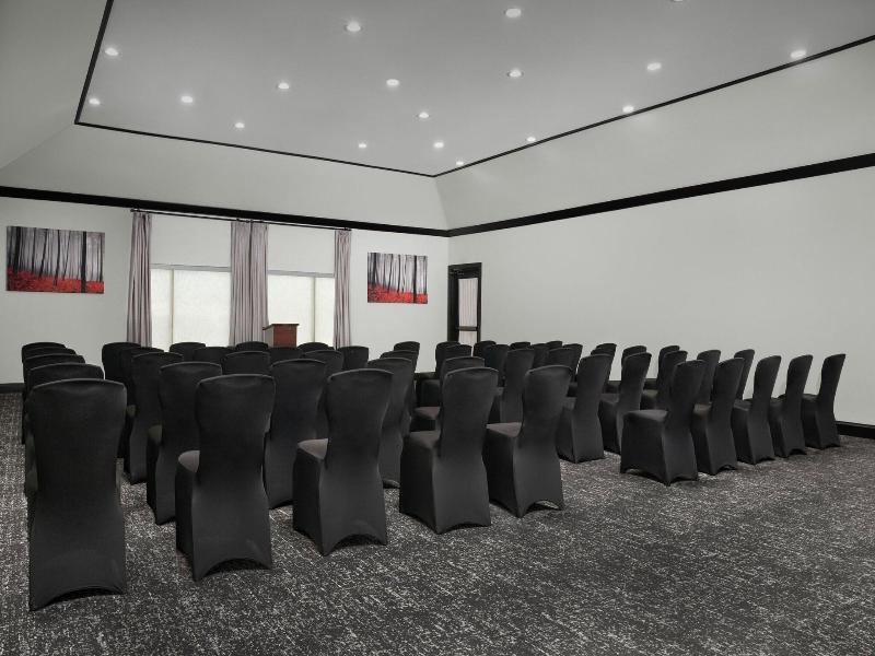 TownePlace Suites Dallas DeSoto image