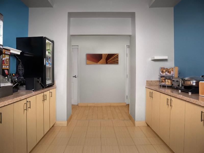 TownePlace Suites Dallas DeSoto image