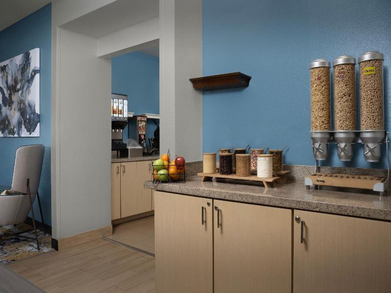TownePlace Suites Dallas DeSoto image
