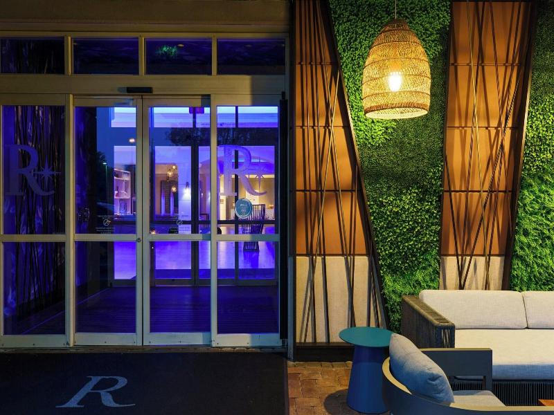 Renaissance Meadowlands Hotel image