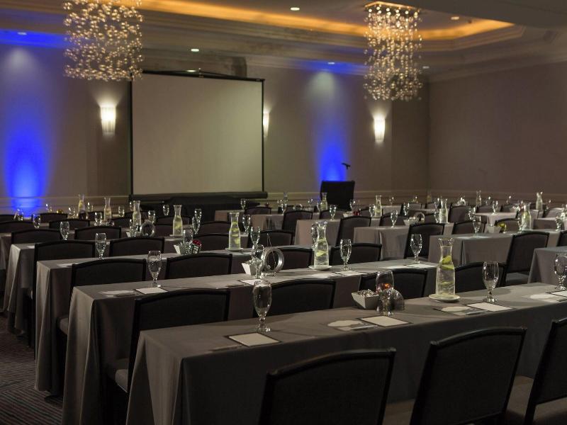 Renaissance Meadowlands Hotel image