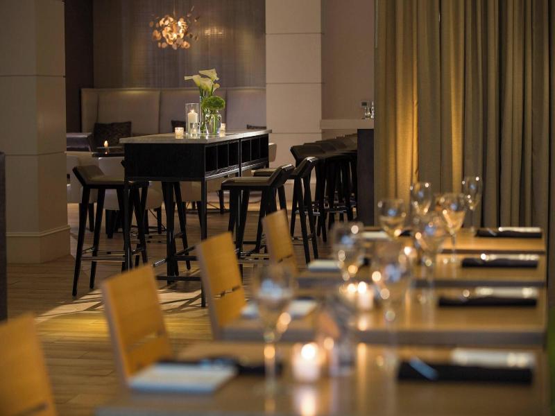 Renaissance Meadowlands Hotel image