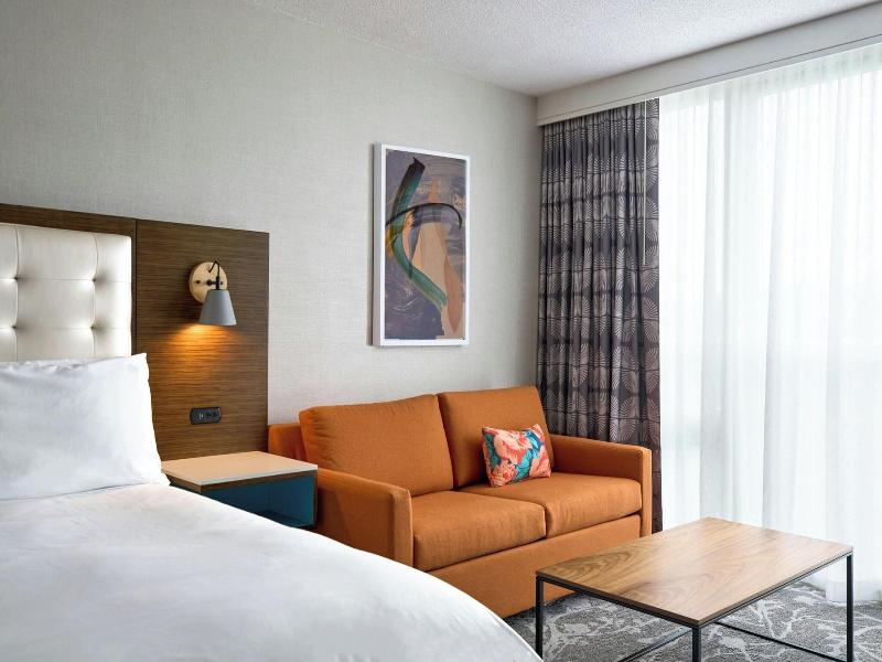 Renaissance Meadowlands Hotel image