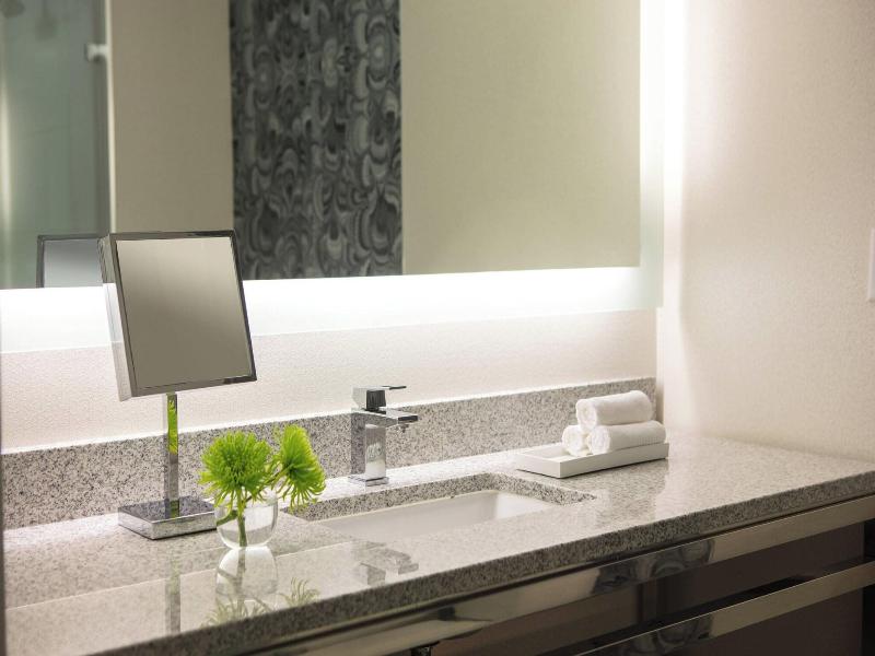 Renaissance Meadowlands Hotel image