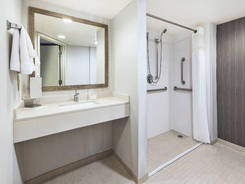 Courtyard Secaucus Meadowlands image