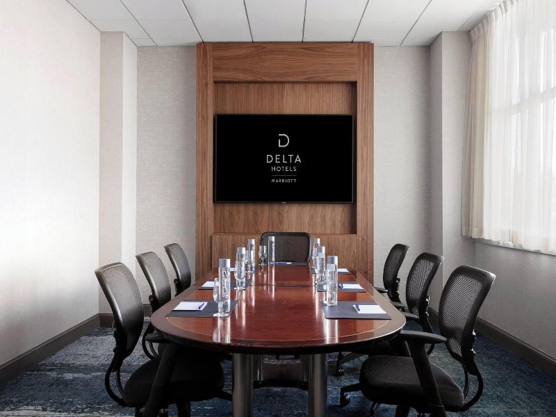 Delta Woodbridge Hotel image