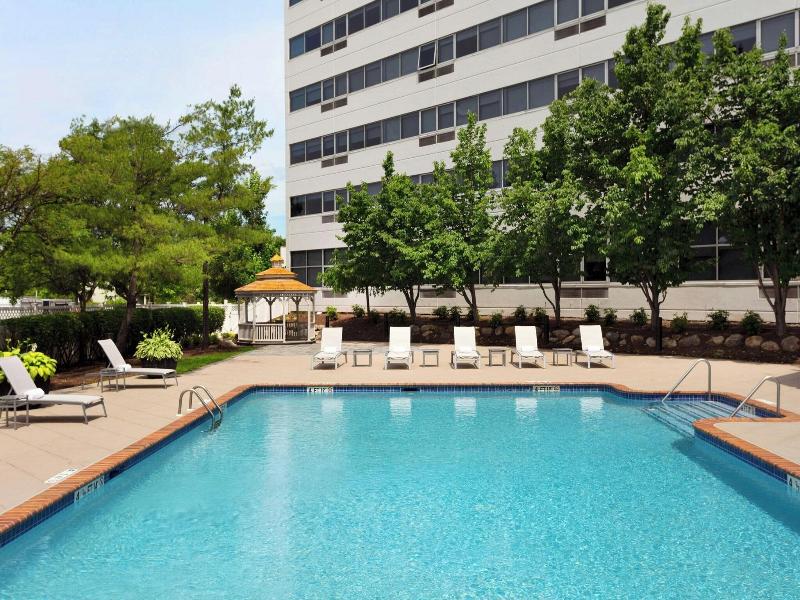 Delta Woodbridge Hotel image