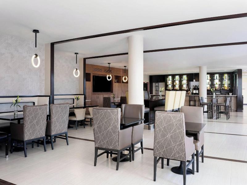 Delta Woodbridge Hotel image