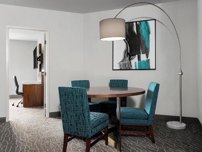 Delta Woodbridge Hotel image