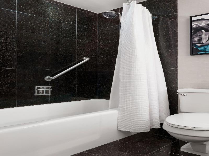 Delta Woodbridge Hotel image