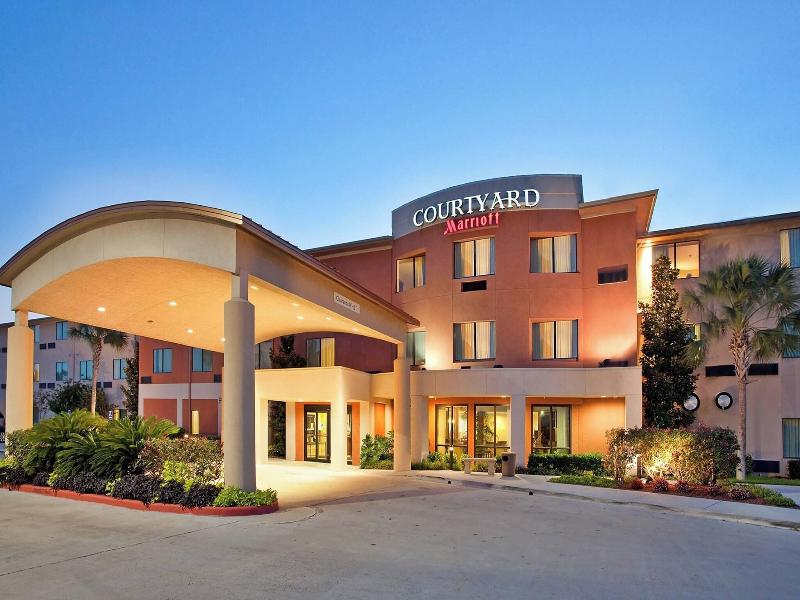 Courtyard Wall at Monmouth Shores Corporate Park image