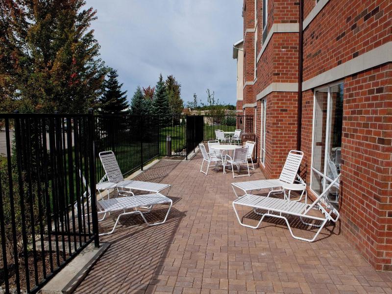 Fairfield Inn & Suites Flint Fenton image