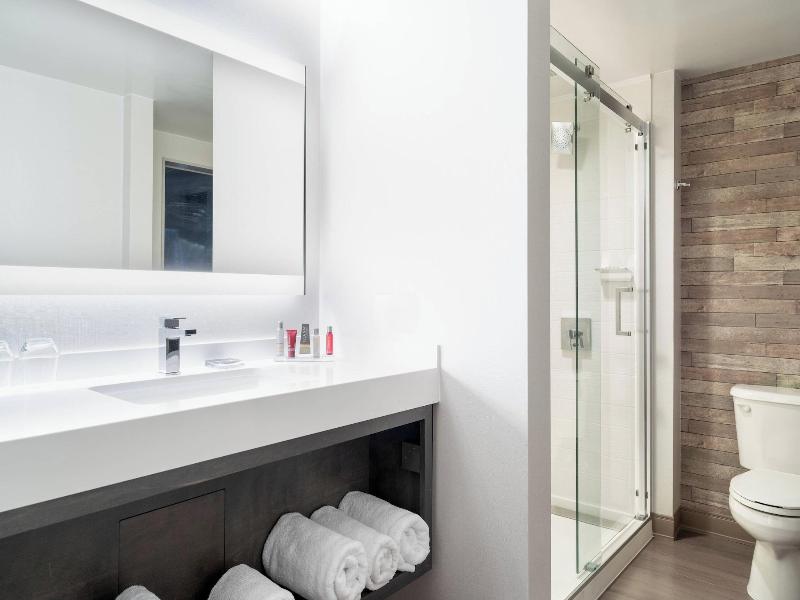 Mystic Marriott Hotel & Spa image